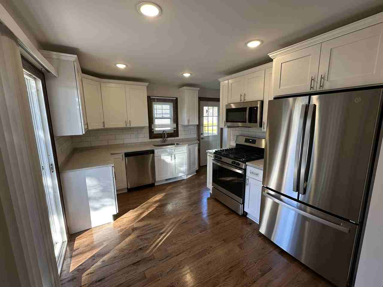 502 E Homer St #1 - Photo 4 of 28