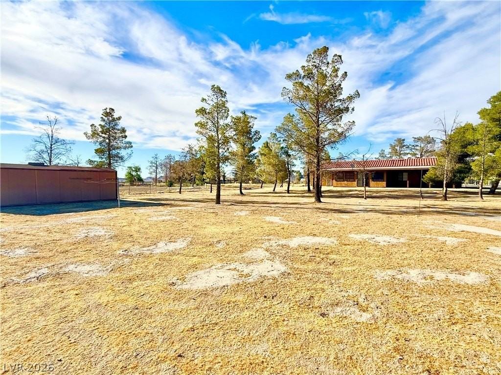 1081 Pluto St - Photo 5 of 29