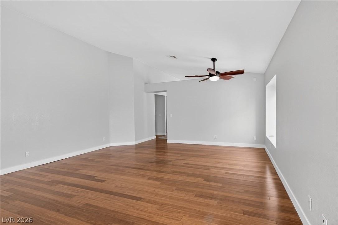 405 Crater Ct - Photo 6 of 33