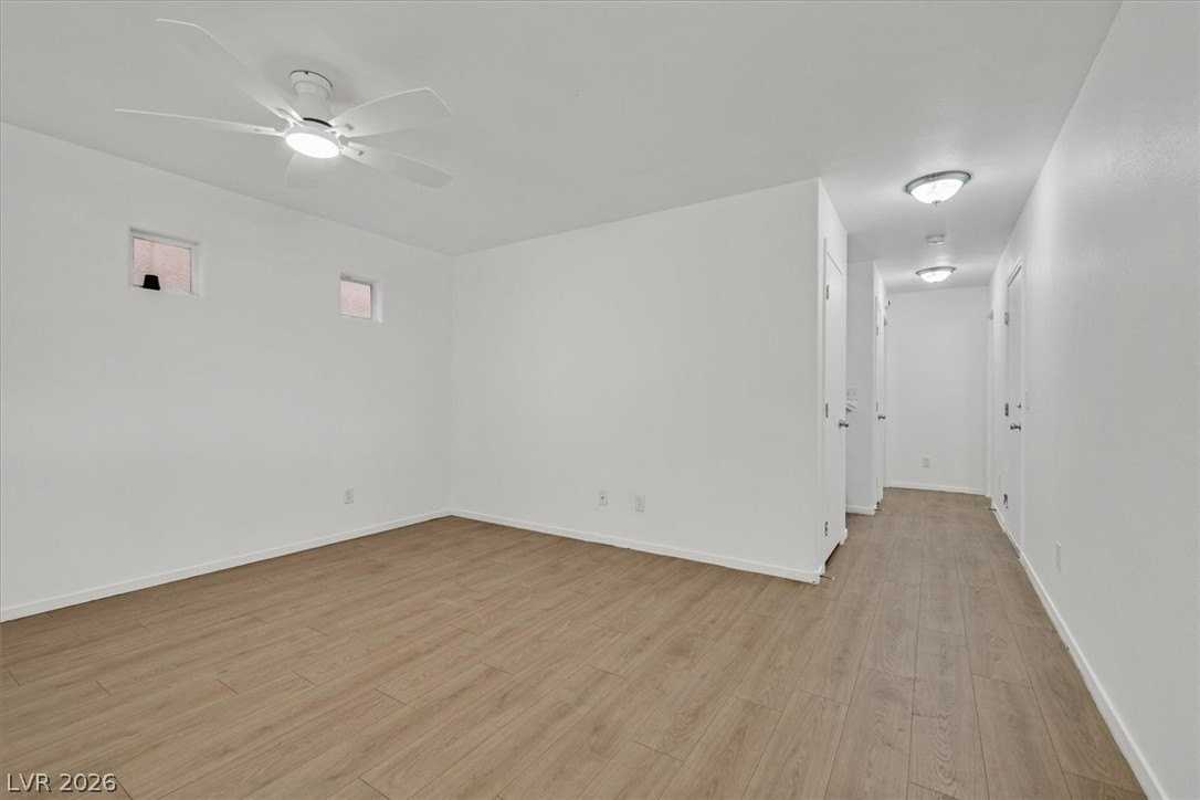 6927 Smiling Cloud Ave - Photo 4 of 30