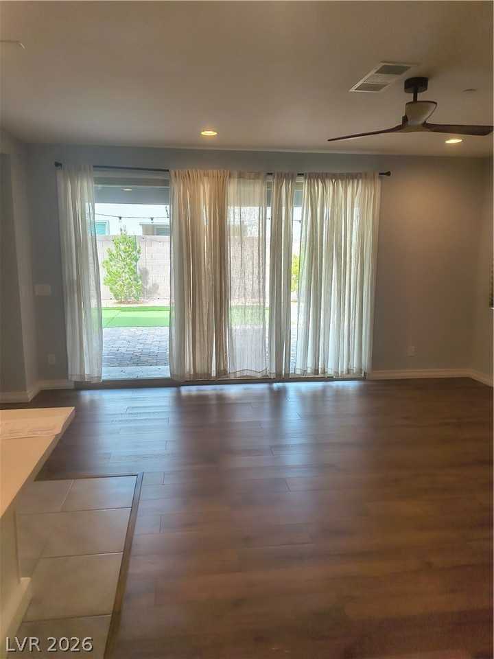 11584 Porcupine Gorge St - Photo 5 of 50