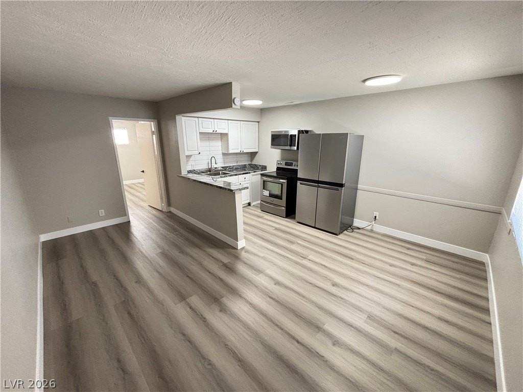 239 W Philadelphia Ave #5 - Photo 4 of 16