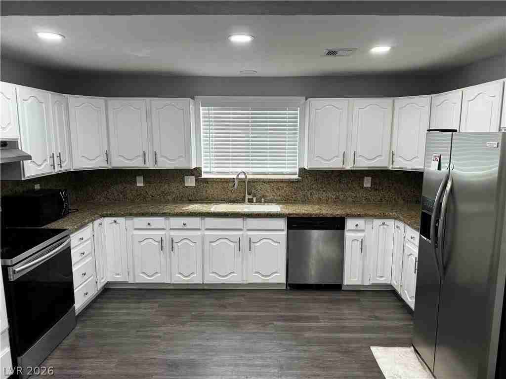 1017 Norman Ave - Photo 2 of 18