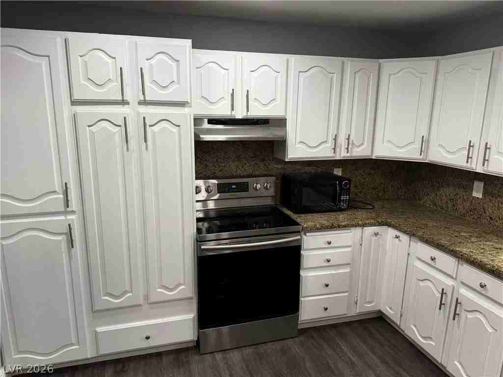 1017 Norman Ave - Photo 4 of 18