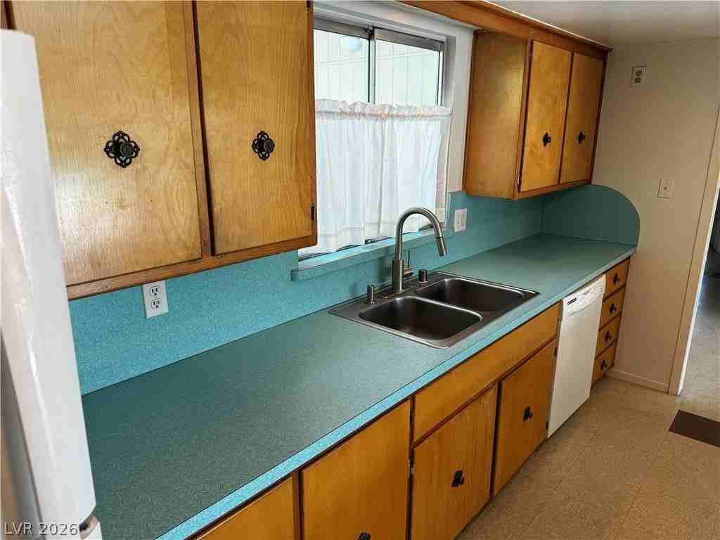 544 Canosa Ave - Photo 4 of 23