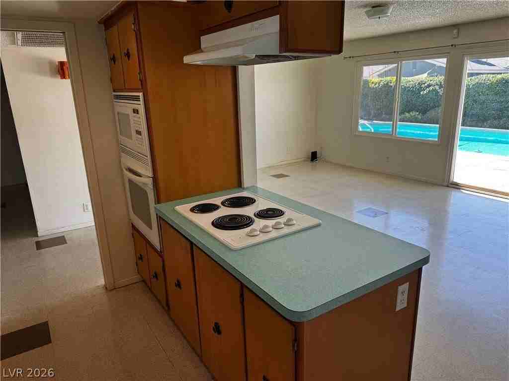 544 Canosa Ave - Photo 5 of 23