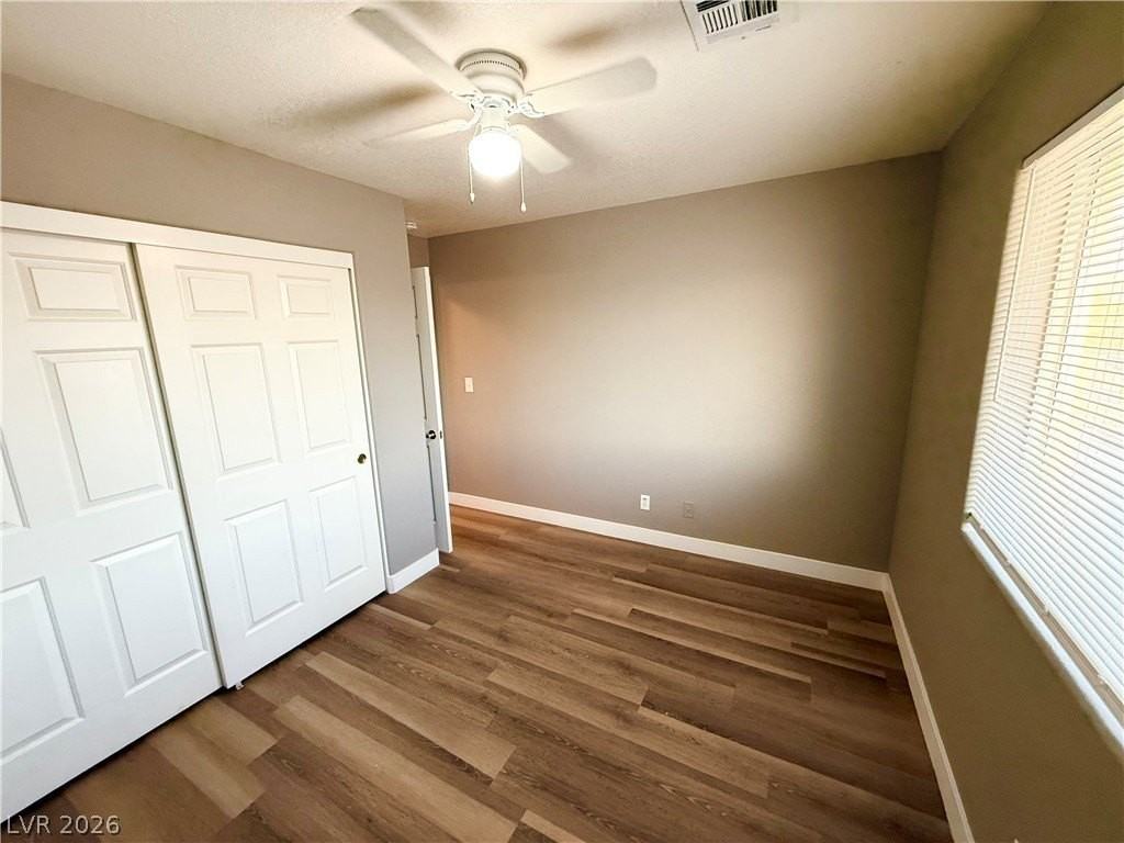 452 Comstock St - Photo 4 of 14