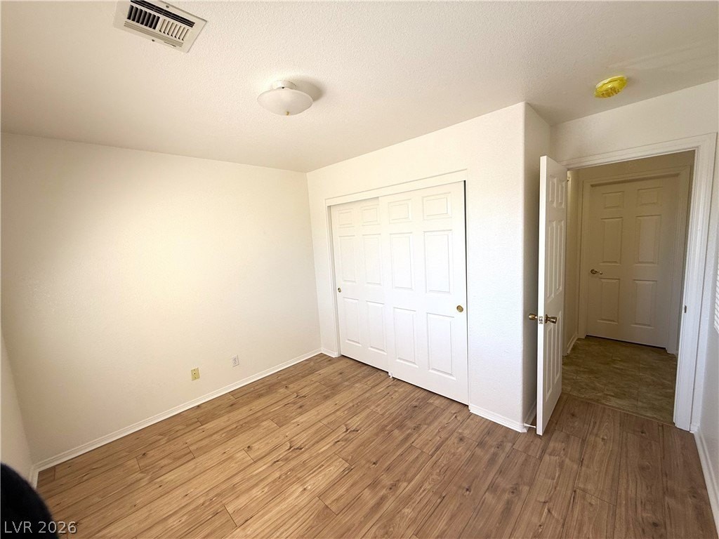 448 Comstock St - Photo 4 of 13