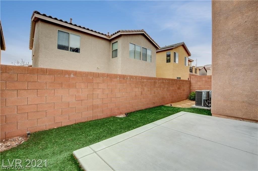 10429 Scotch Elm Ave - Photo 6 of 34