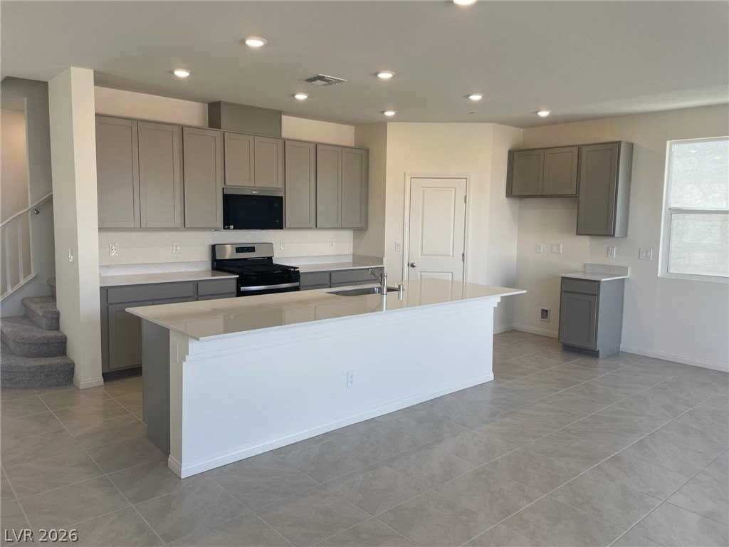 10806 River Junction Ave - Photo 2 of 14