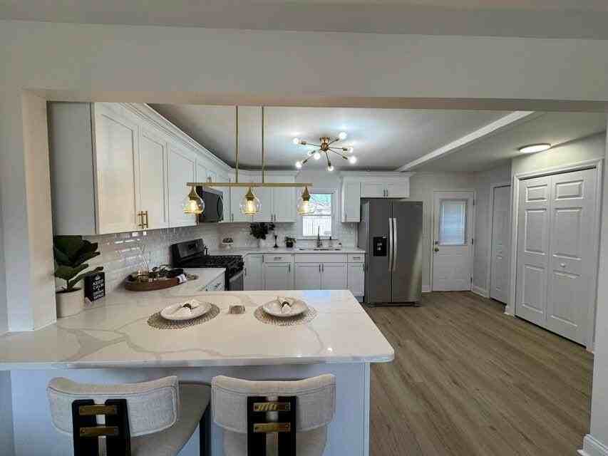 6637 Mccook Ave - Photo 6 of 18