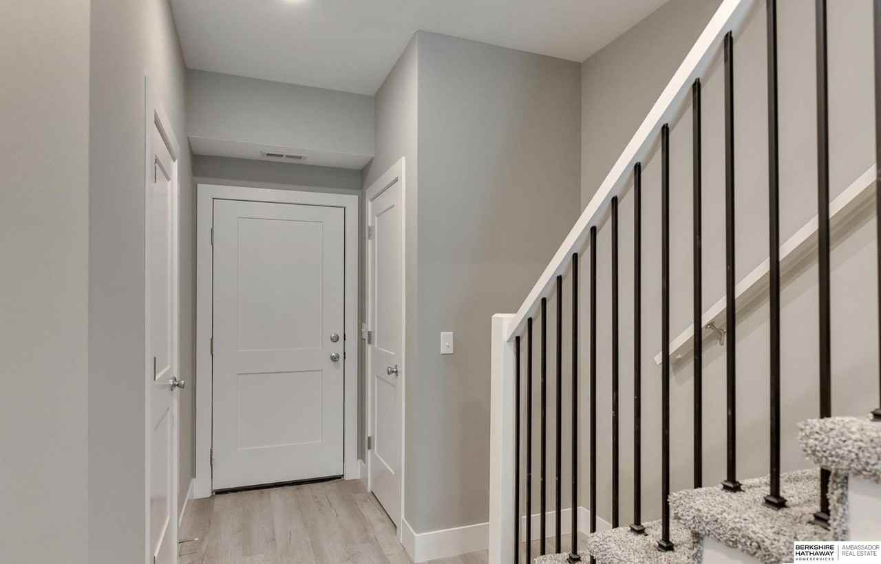 23820 Harvest Heights Cir - Photo 4 of 25