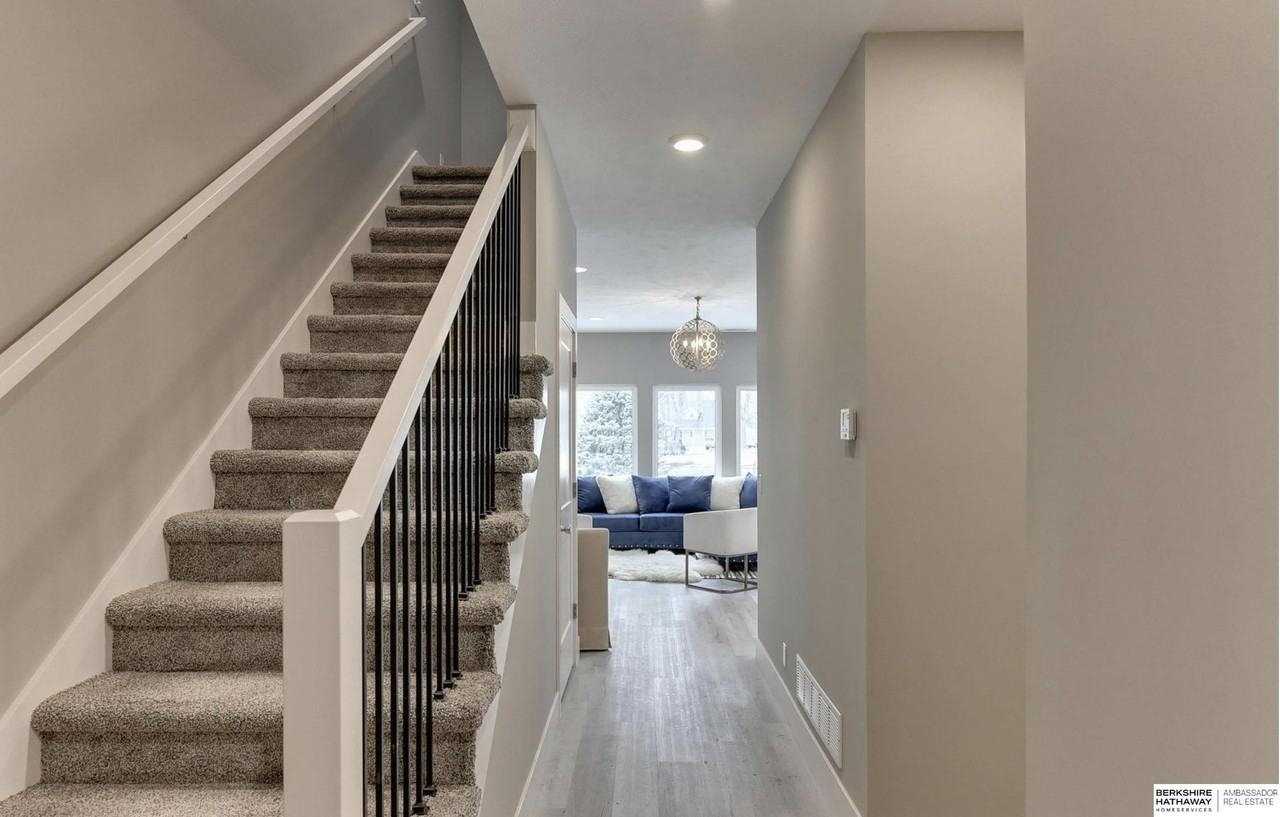 23820 Harvest Heights Cir - Photo 5 of 25