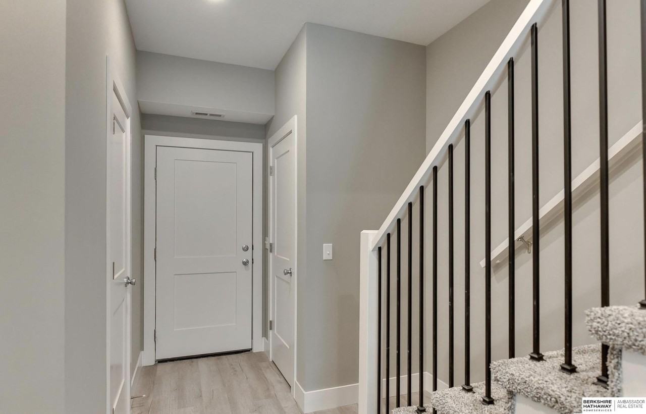 23822 Harvest Heights Cir - Photo 4 of 25