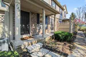 featured image of 125 Commons Cir