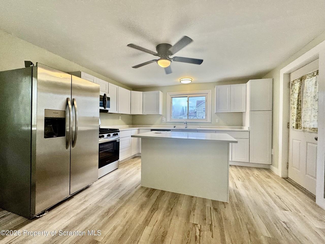 1746 Bloom Ave - Photo 2 of 24