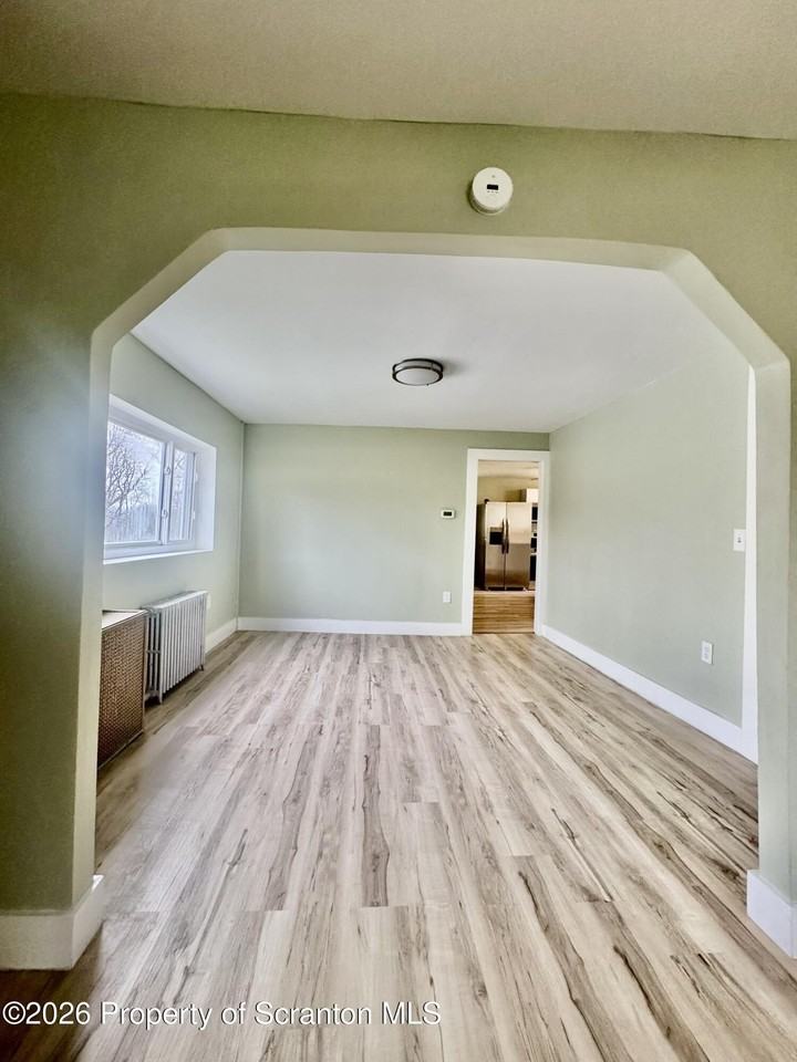 1746 Bloom Ave - Photo 7 of 24