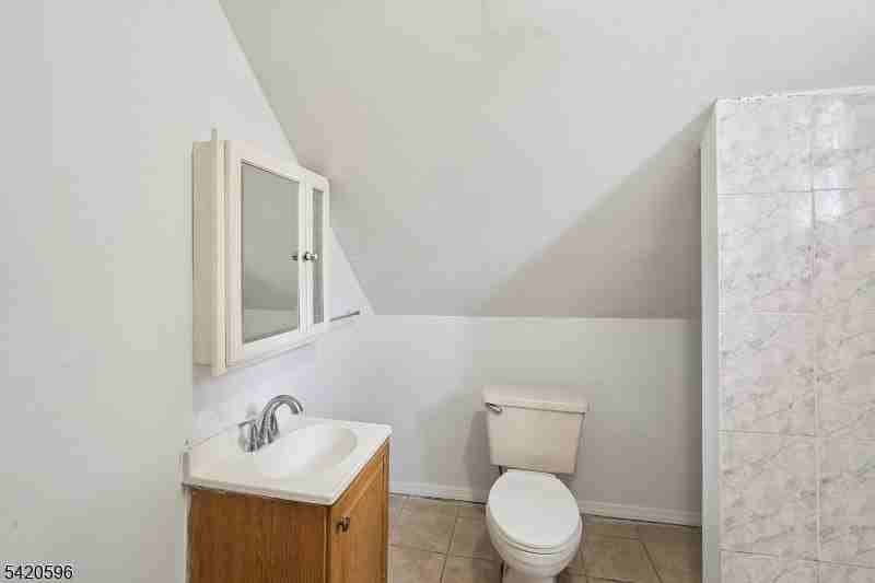 904 2nd Ave #2 - Photo 2 of 19