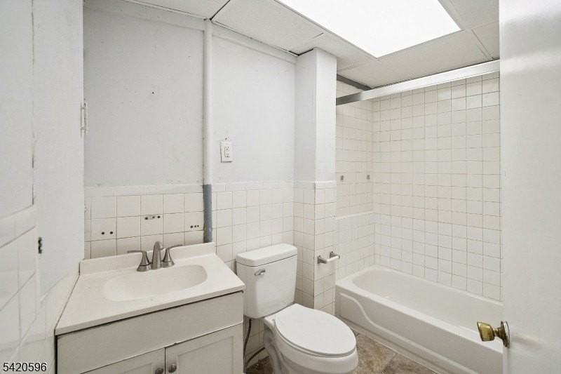 904 2nd Ave #2 - Photo 6 of 19