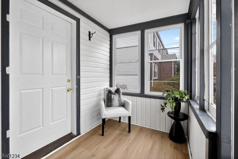 1442 Highland Ave - Photo 5 of 30