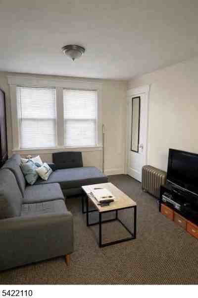 7 Midland Ave #2 - Photo 4 of 8