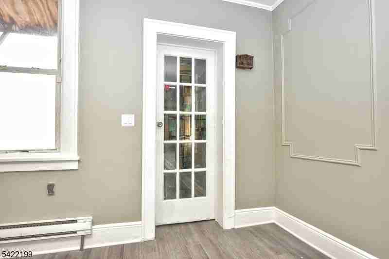 36 Park Ave - Photo 3 of 18