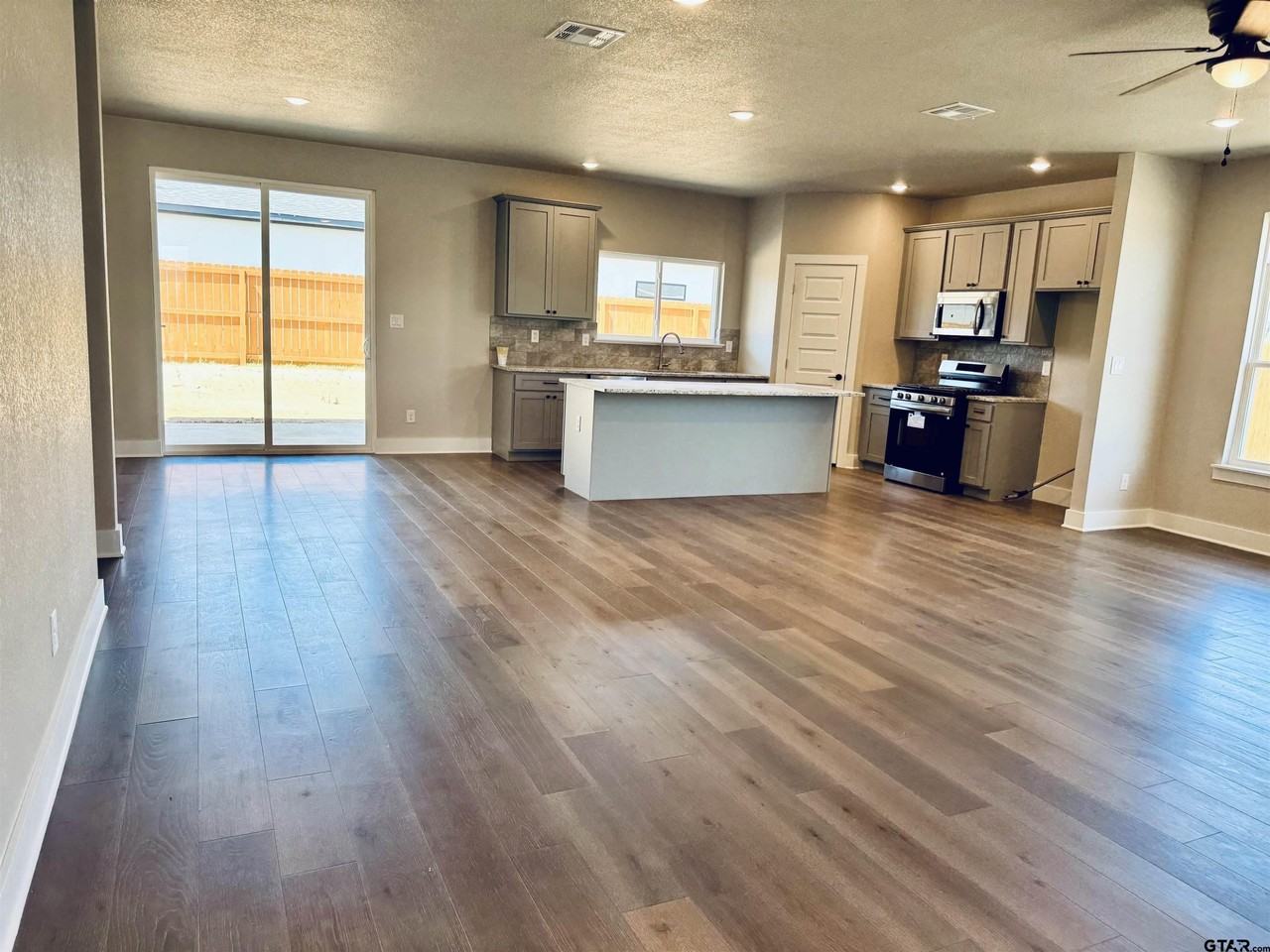 15512 Greenhouse Way - Photo 5 of 7