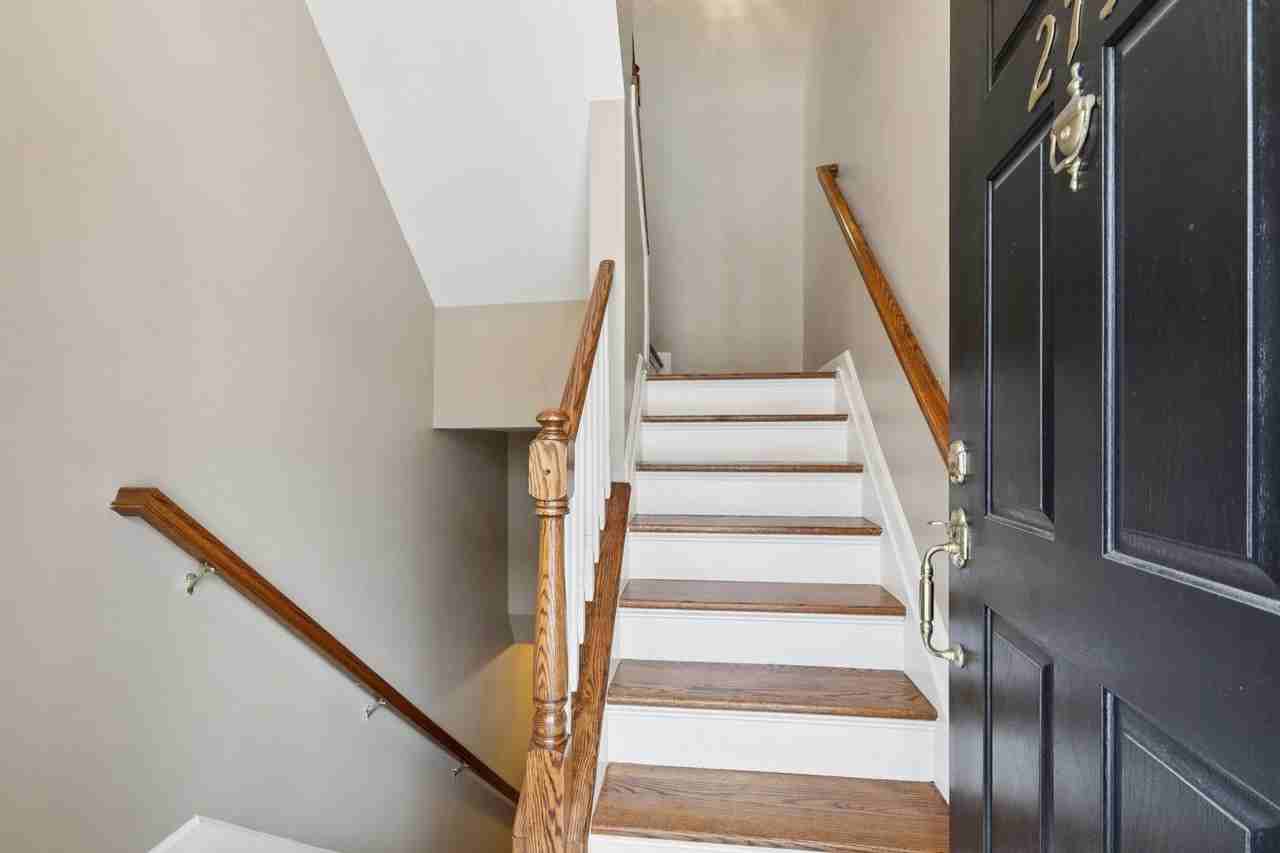 273 Roslyn Ct #273 - Photo 4 of 50