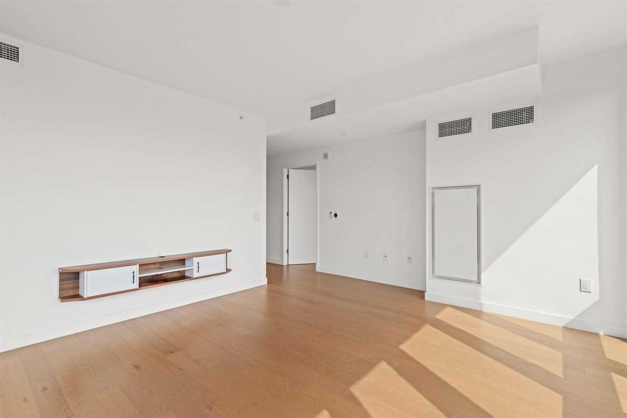 75 Park Ln S #3407 - Photo 6 of 35