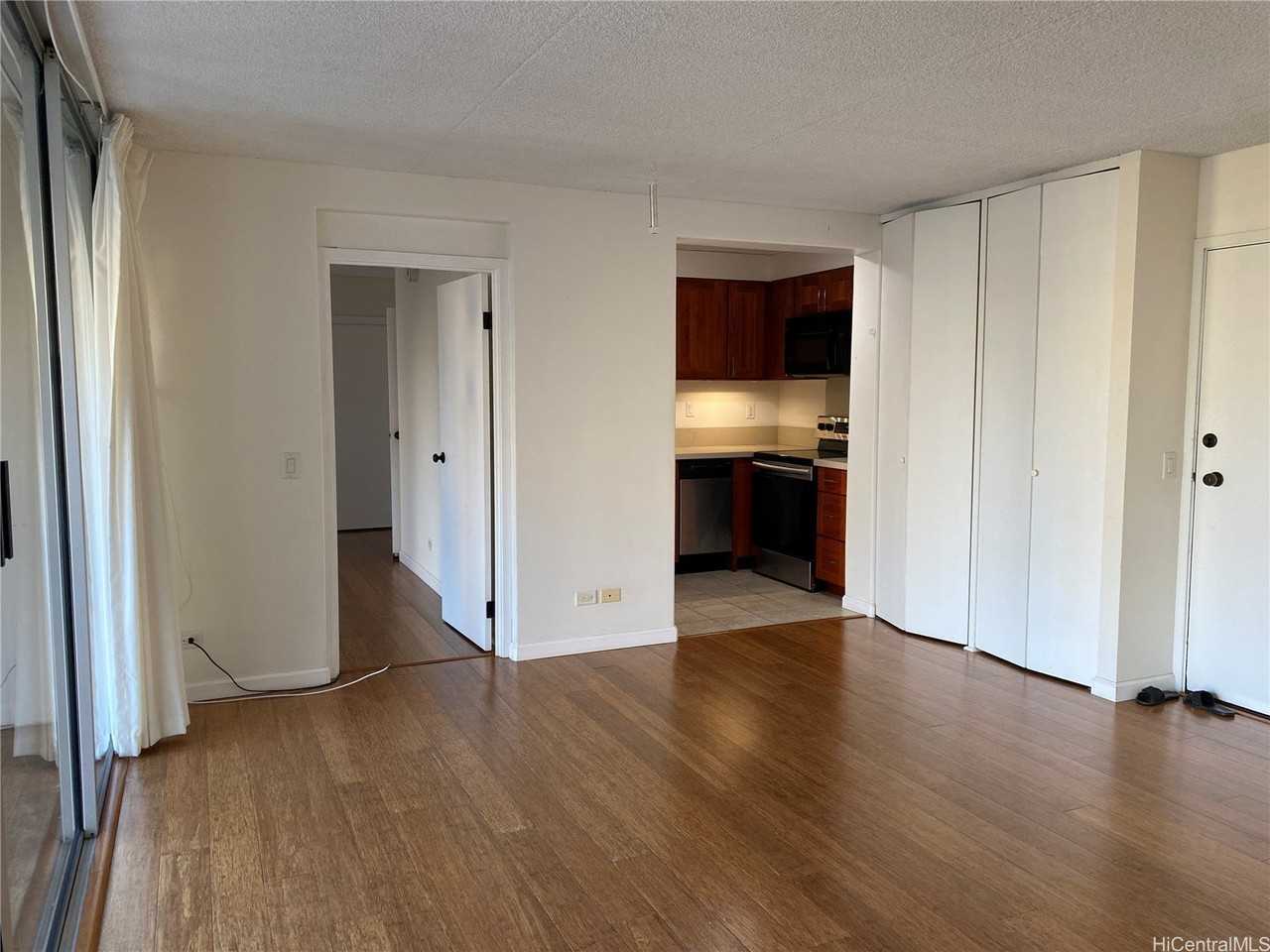 430 Keoniana St #912 - Photo 4 of 15