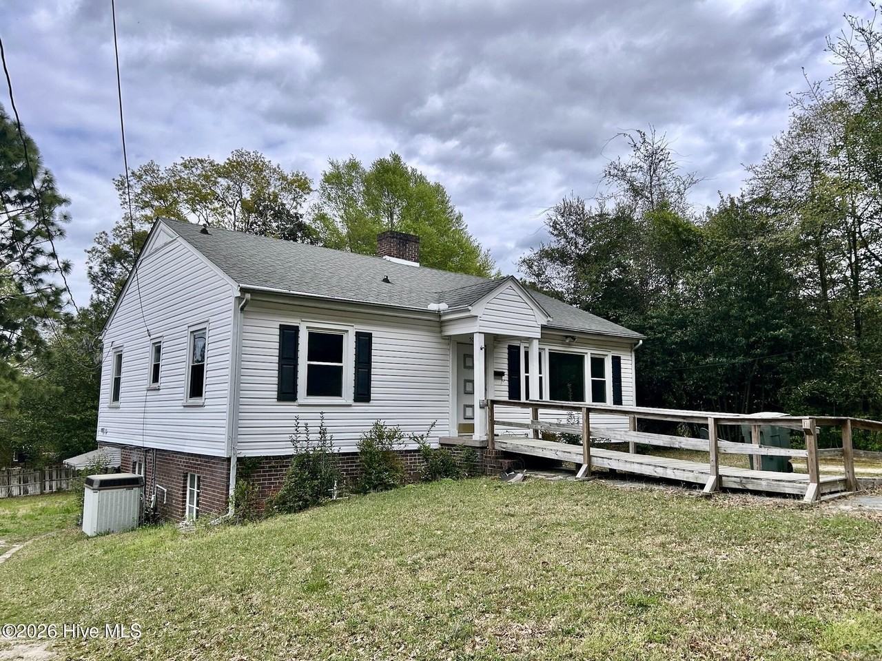 506 Minturn Ave - Photo 3 of 35
