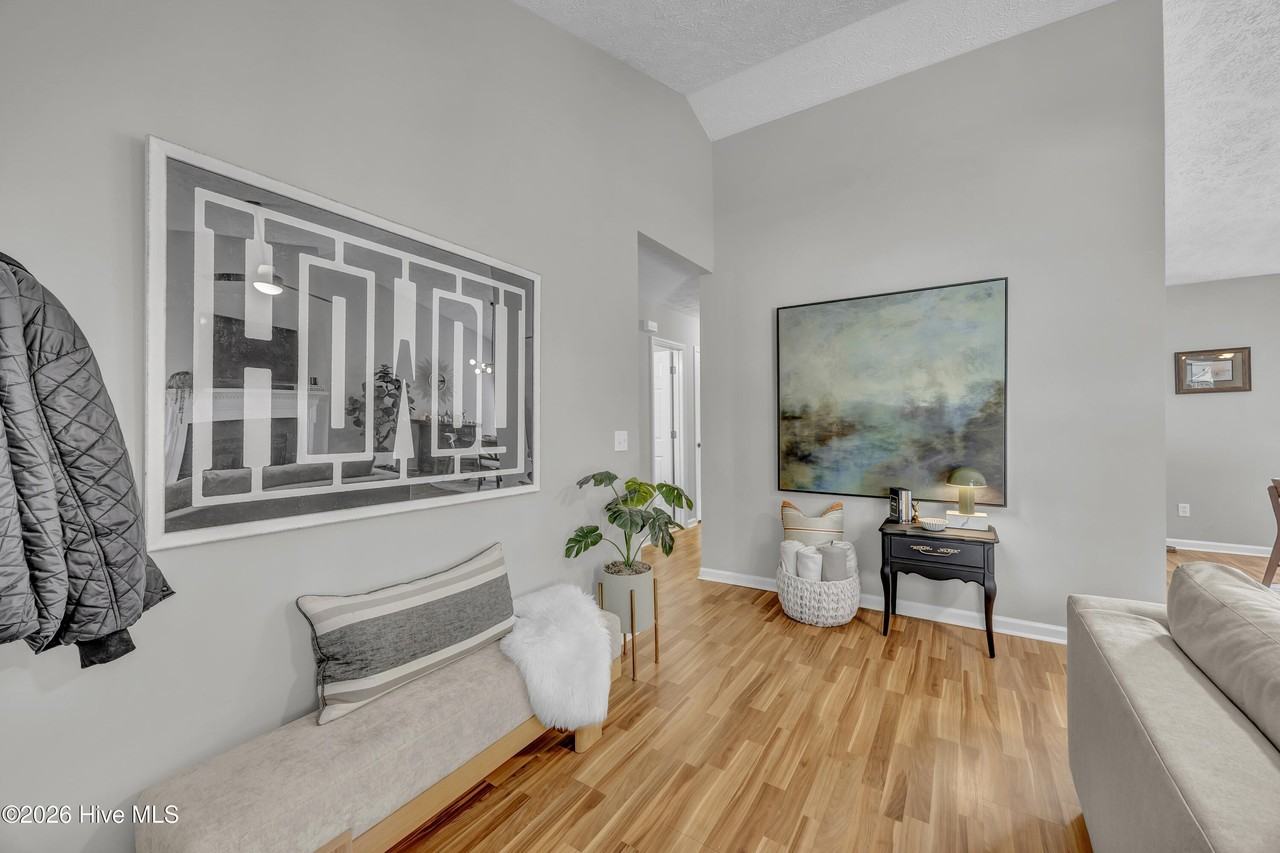 2201 Foliage Ct - Photo 7 of 24