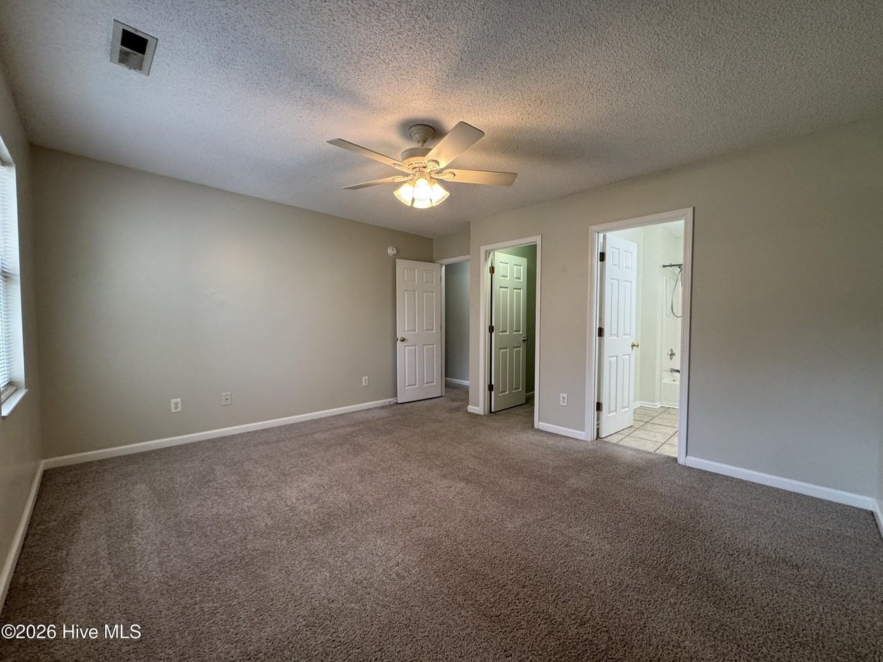 935 Birch Creek Dr - Photo 6 of 11