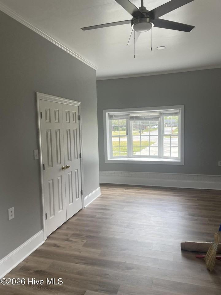 4154 New Circle Dr - Photo 5 of 9