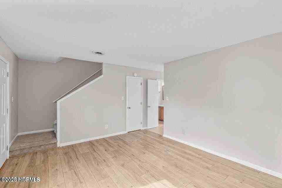 2 Portwest Townhouses Apt C - Photo 6 of 20