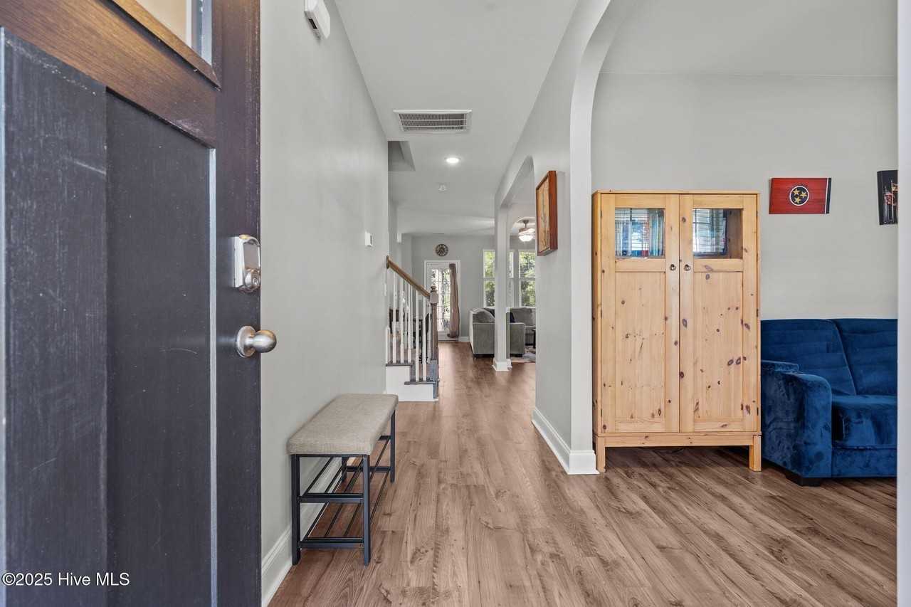 709 Foggy Crossing Ct - Photo 3 of 50