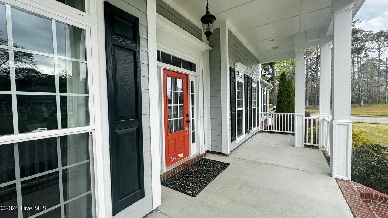 201 Oak Hammock Ct - Photo 5 of 44