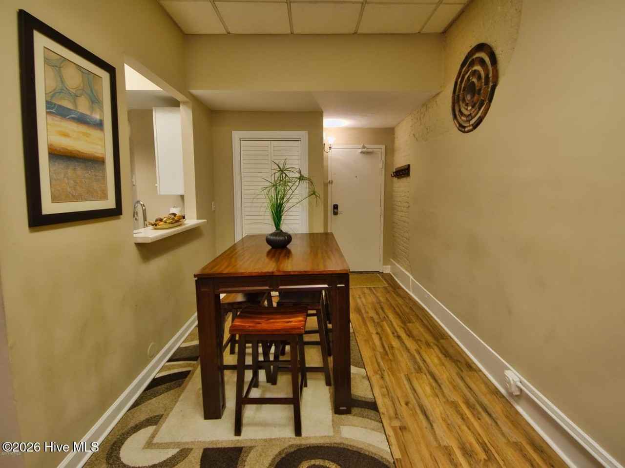 30 N Front St - Photo 2 of 16