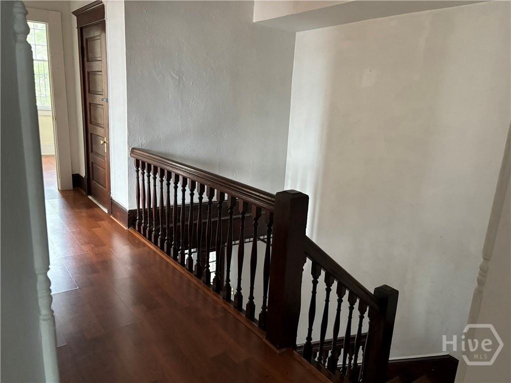 201 E 39th St Unit B - Photo 3 of 20