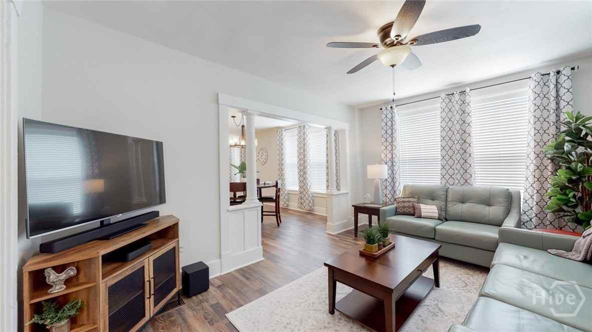 430 Lawton Ave - Photo 6 of 36