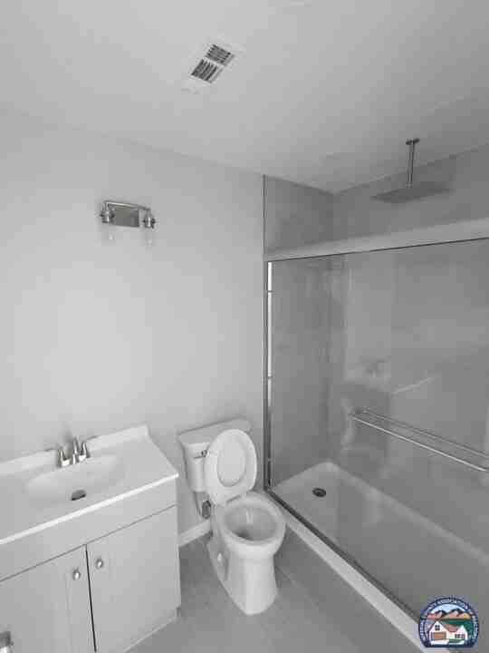 510 Encinas Ave Apt E - Photo 2 of 12