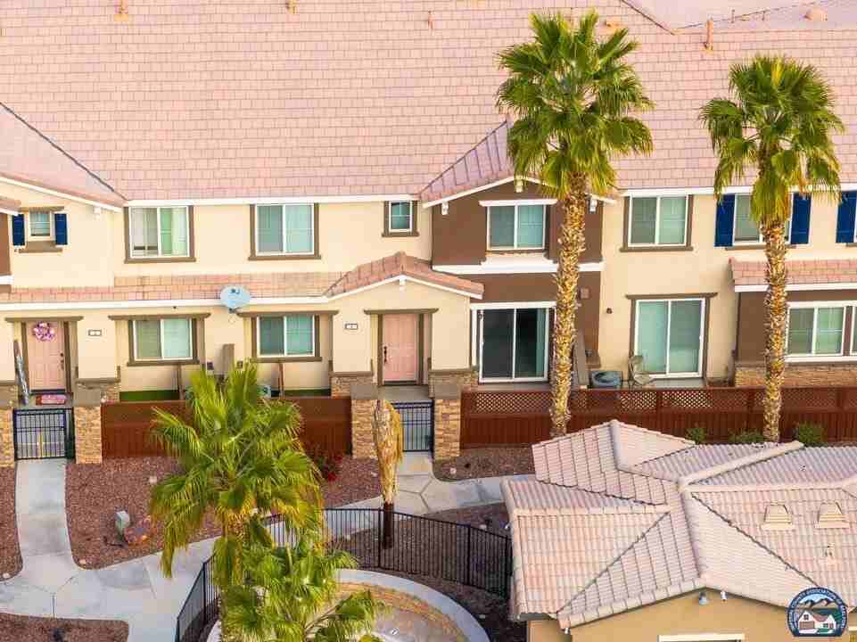 315 Breezy Pl Unit 4 - Photo 6 of 39