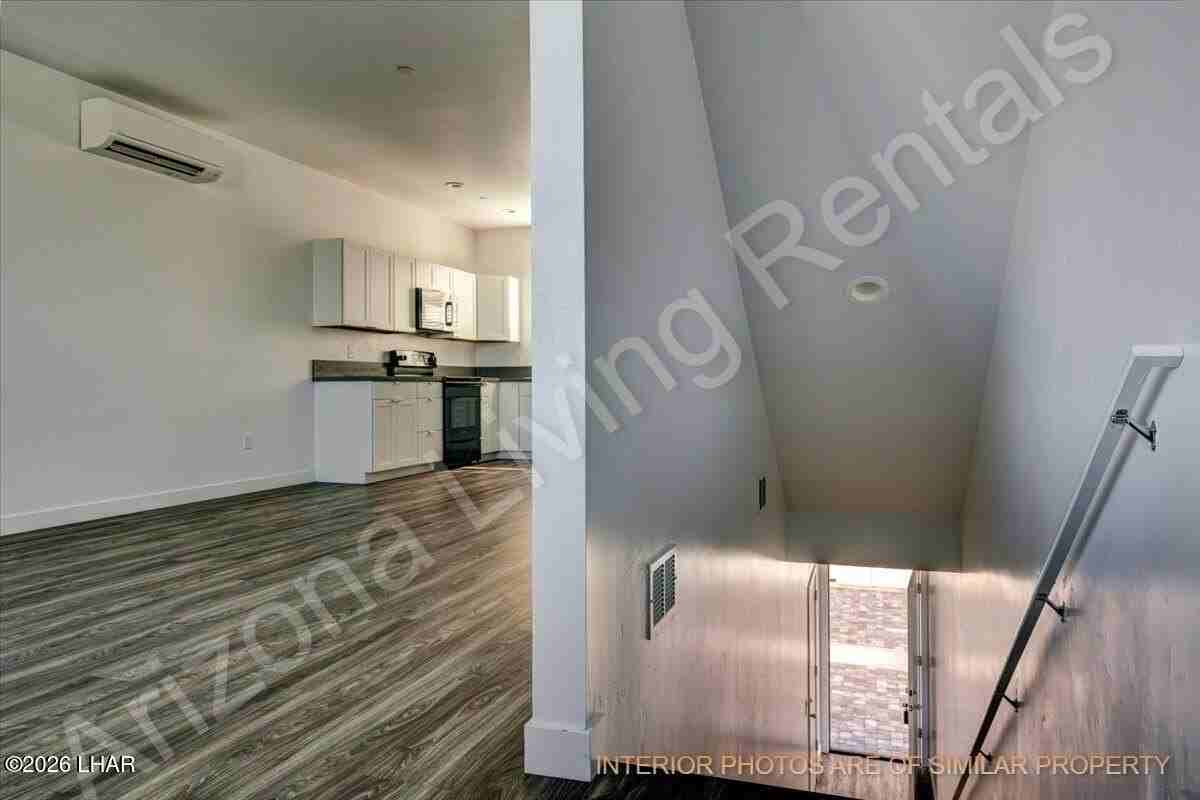 2132 Moyo Dr Unit 3b - Photo 4 of 20