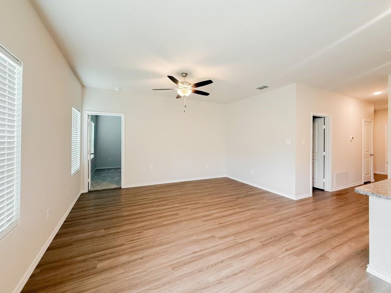 3100 Mesa Dr - Photo 3 of 14