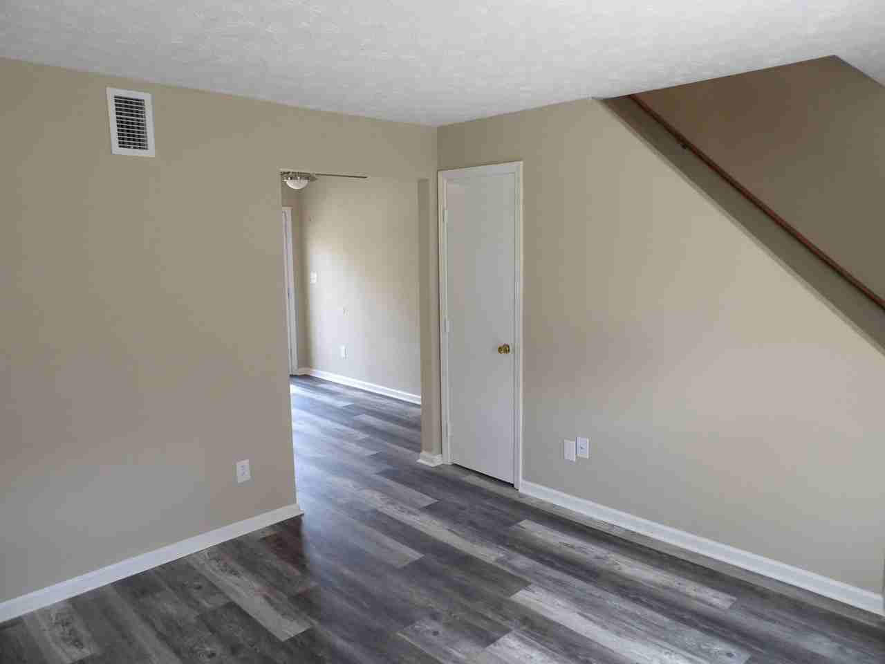 432 Harrodsburg Ln Apt 3 - Photo 4 of 45