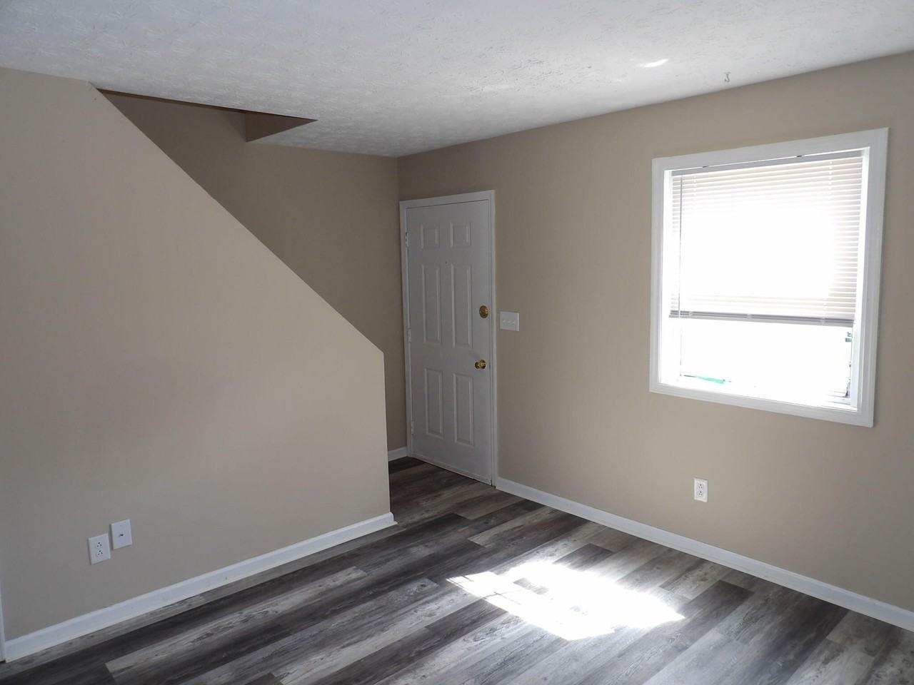 432 Harrodsburg Ln Apt 3 - Photo 5 of 45