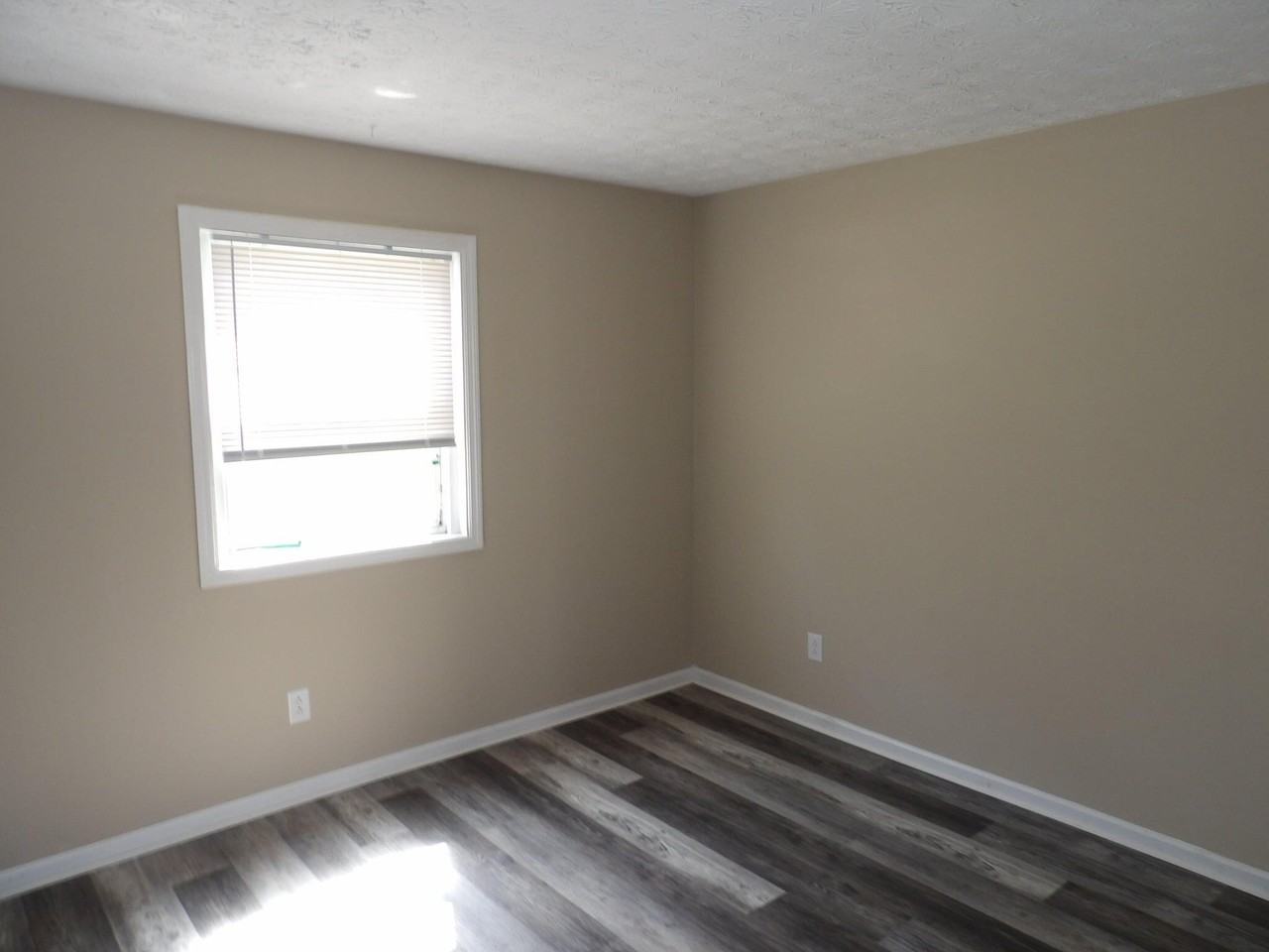 432 Harrodsburg Ln Apt 3 - Photo 6 of 45