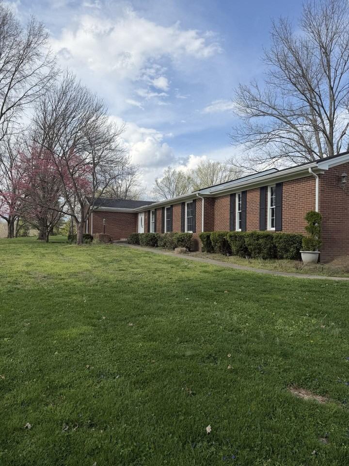 110 Pineur Rd - Photo 3 of 46