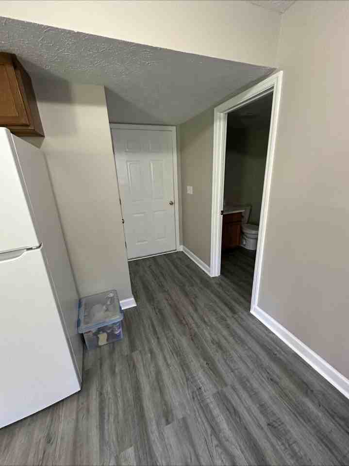 1049 Blackwell Ct Unit B - Photo 7 of 10