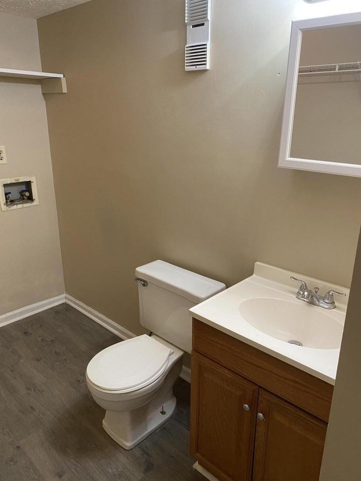 3713 Hacker Ct Apt 4 - Photo 3 of 12